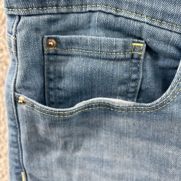 Signature by Levi Strauss Blue Denim Capris - Picture 4 of 15